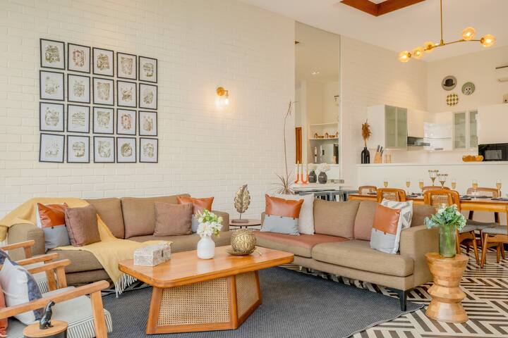 Living room image 2