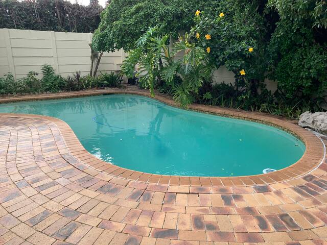 Spacious Cape Escape gallery image 2