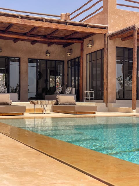 Beautiful vacation home! And Padel court.