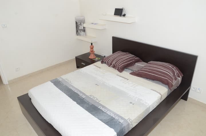 Dhomë gjumi e madhe 3 me ballkon