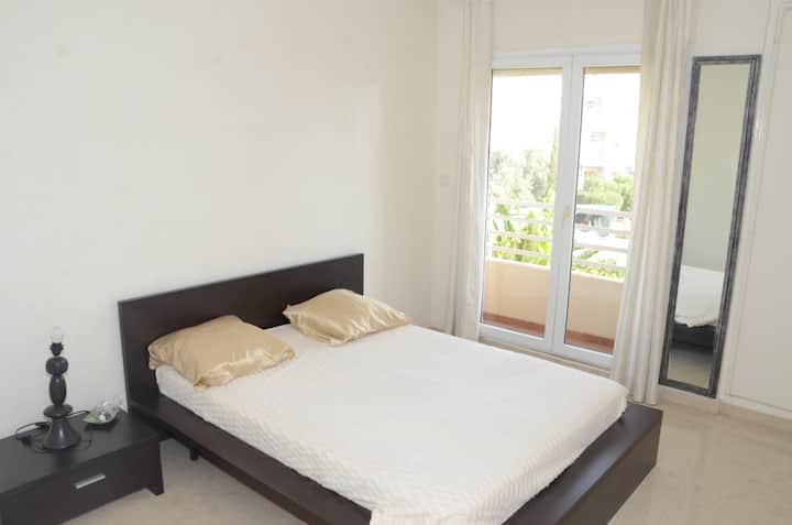 Dhomë gjumi e madhe 1 me ballkon