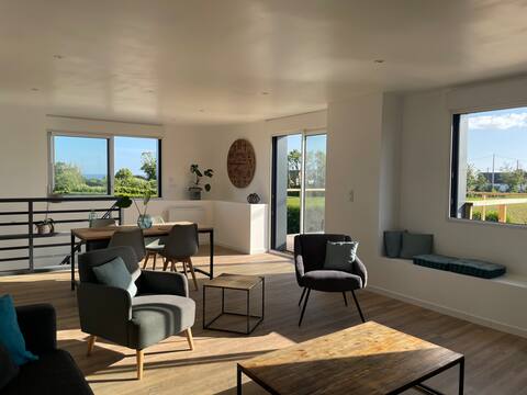 Popular Airbnb listing: Maï Gîte with sea view in Telgruc Sur Mer