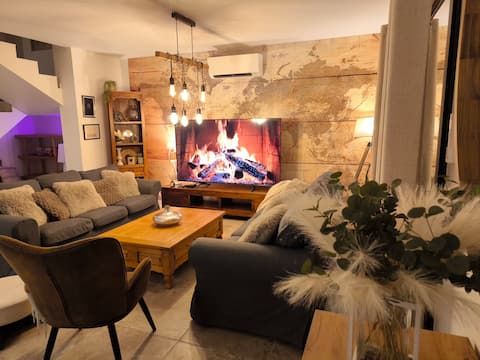 Top performing Airbnb: Modern and Cozy House in Moret Loing Et Orvanne