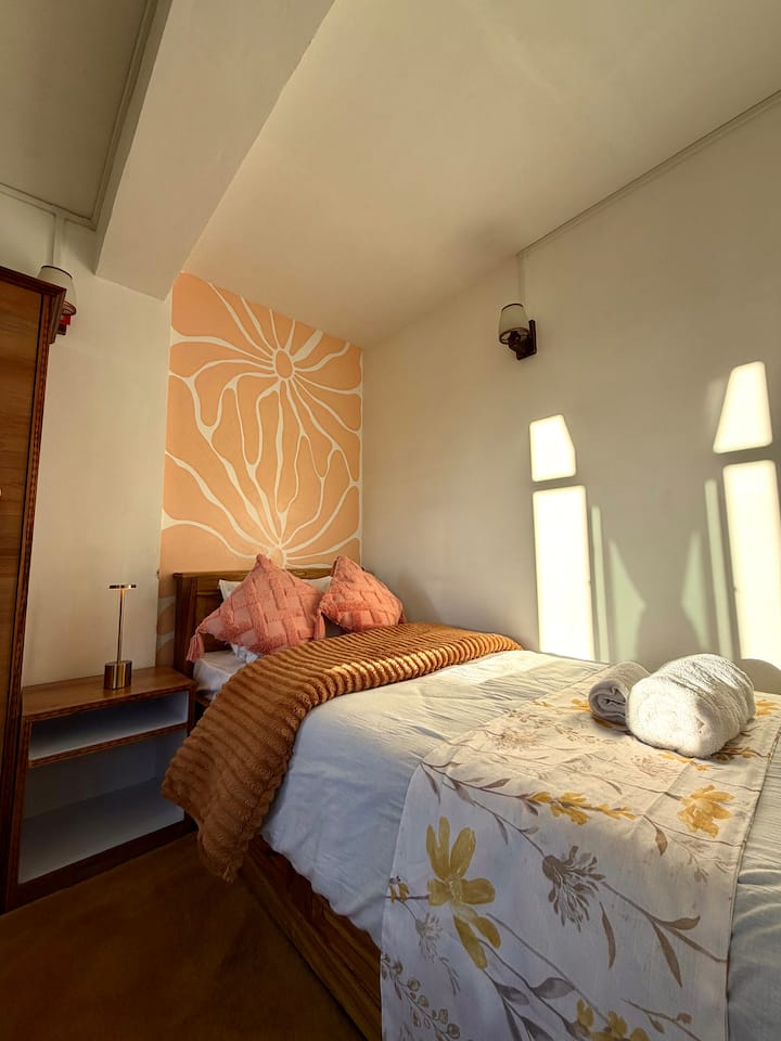 Shail Aalay Homestay - Room 103 - Darjeeling