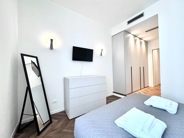 The Beauty • Big City Center Apartment gallery image 5