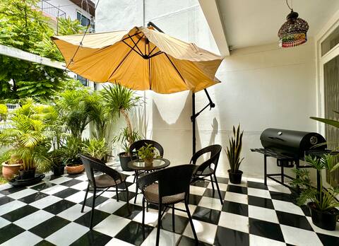 Urban Tropical Home in Bangkok