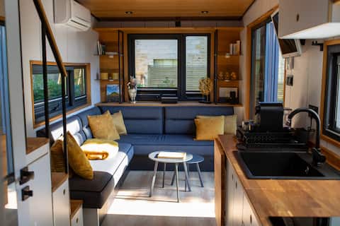 Top performing Airbnb: Tiny house unusual stay in Diocèse De Saint Claude