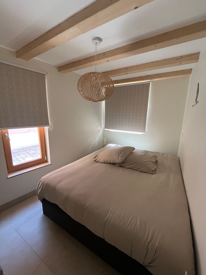 საძინებელი 1