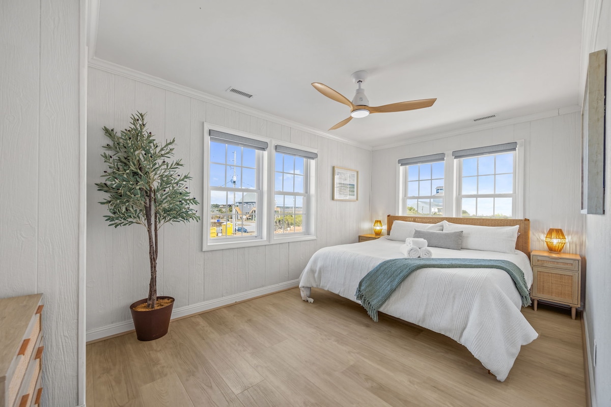 Jednotka B: 
Spálňa 3 s manželskou posteľou King
Posteľná bielizeň k dispozícii!