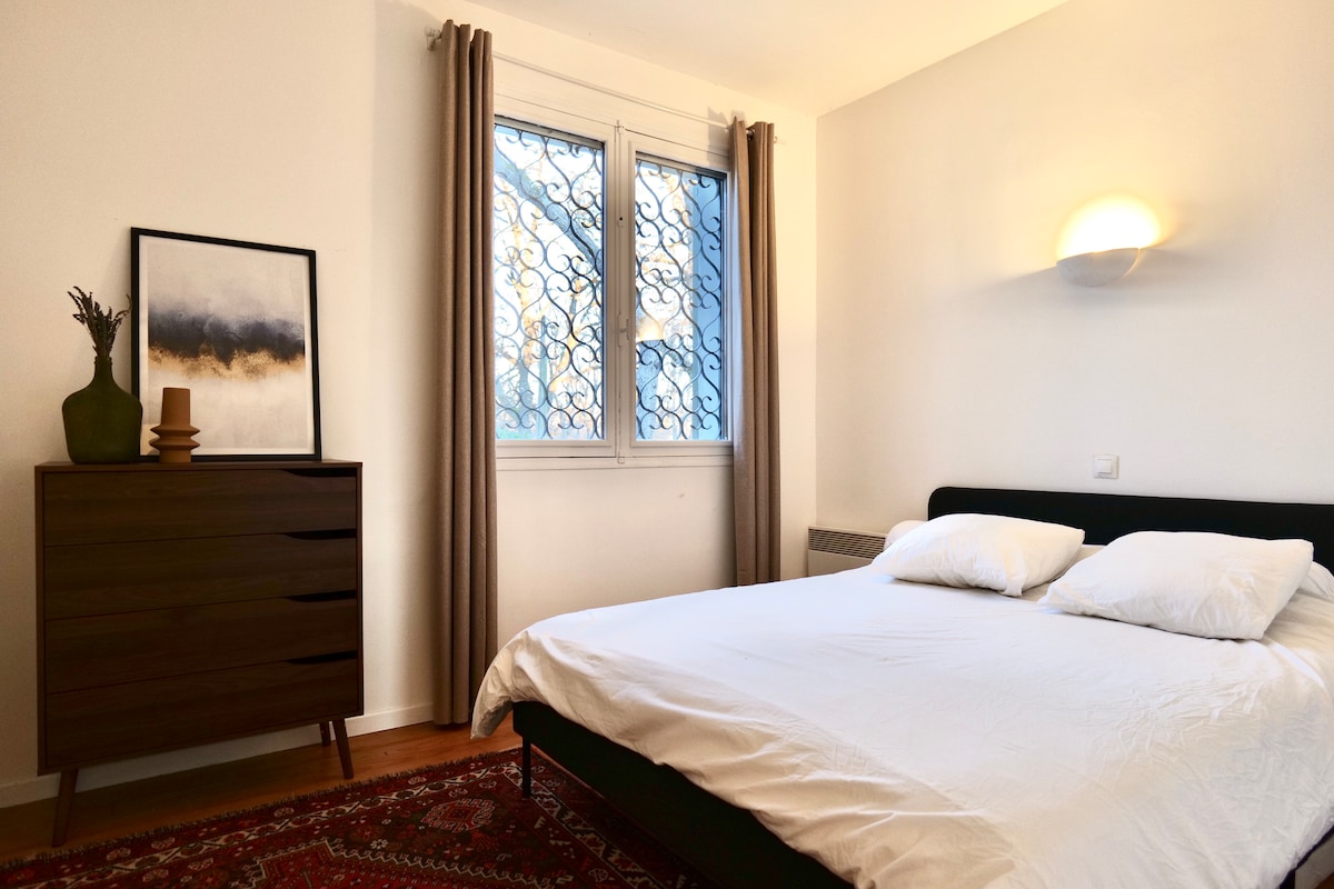 Chambre agréable pour 2 personnes avec vue sur les arbres (Lit queen size (160cm))