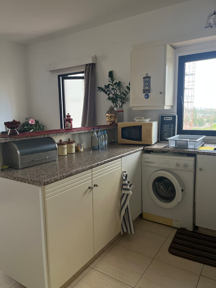 Lovely Flat By Mckenzie Beach Area - Larnaka