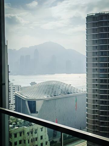 Luxury 2.5 rooms apartment in Austin station 二百萬豪裝 gallery image 2