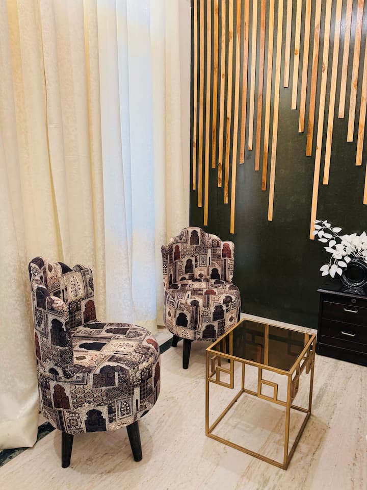 Calm Canvas Stays | Luxury Flat - Bharatpur