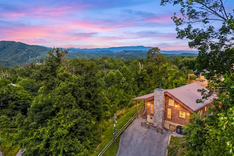Life's a Bear - Mountain views, firepit, & hot tub