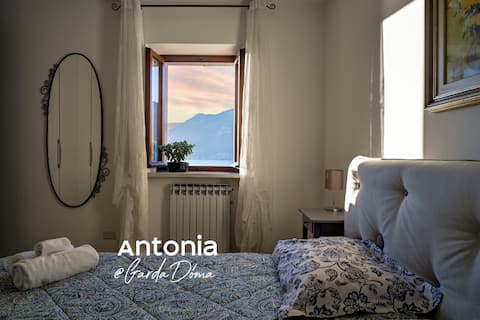 WOW Lakeview Villa Antonia @GardaDoma