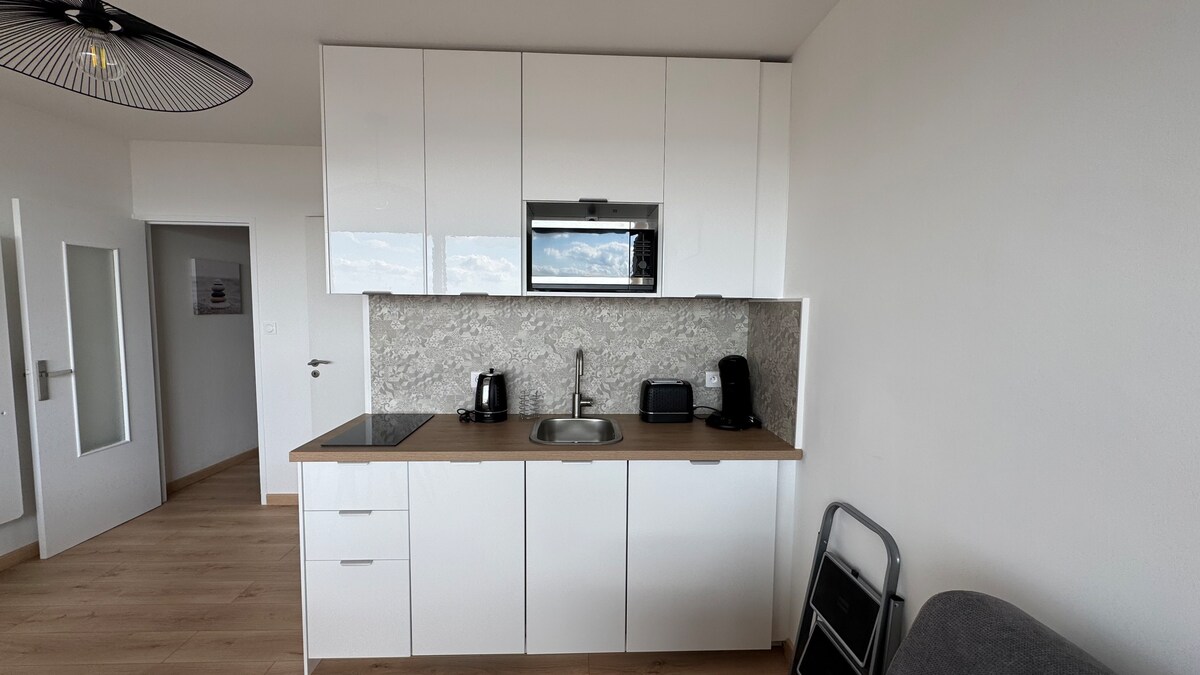 Top performing Airbnb: SEA VIEW apartment in Saint Jean De Monts