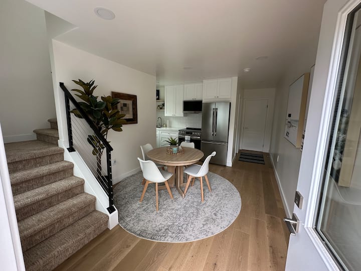 Charming Carlsbad Guest House - Carlsbad, CA
