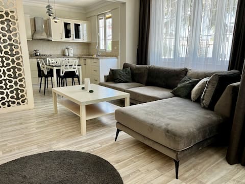 Top performing Airbnb: Apartment in Complex with Pool and Great Location in Manavgat