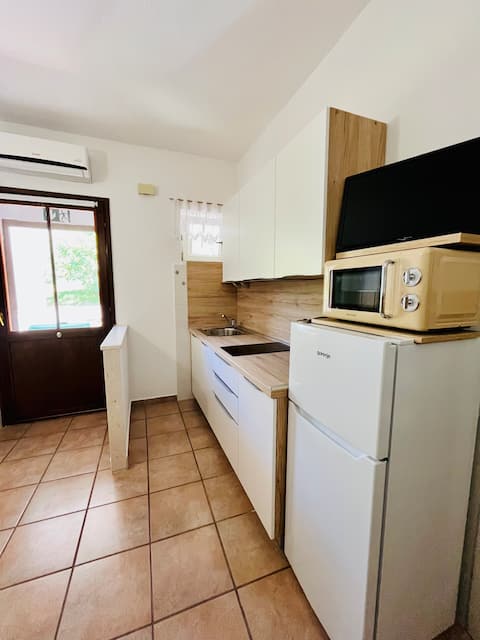 Top performing Airbnb: Studio 1/3 in Općina Baška