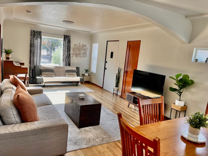 Charming Downtown Home | Coffee, Trails, Relax - Whiskeytown Lake, Whiskeytown