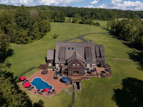 1712 House: 80+ acres | pool, fire pit, games