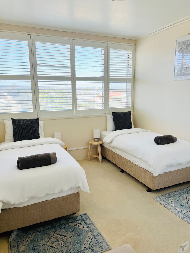 غرفة النوم 2