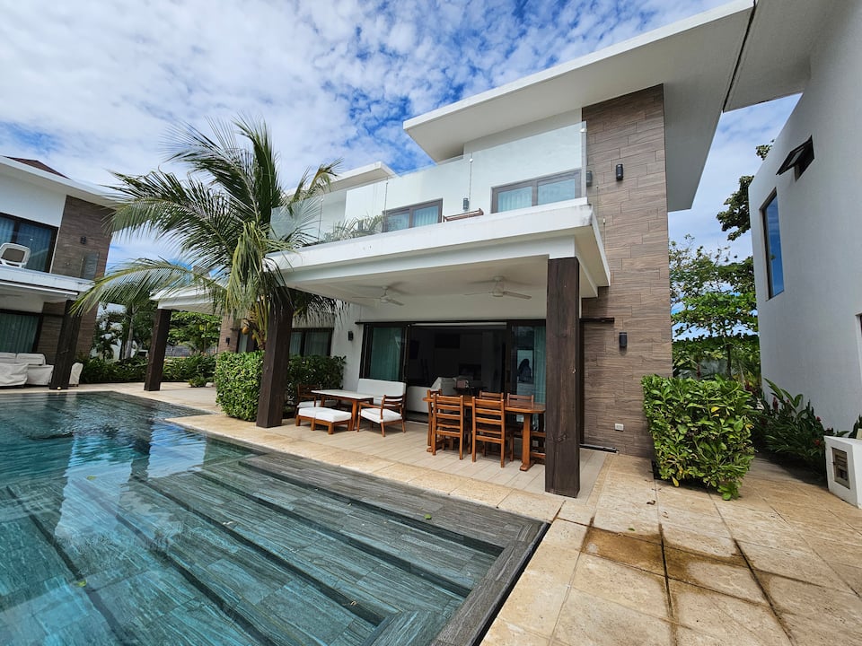 Villa La Mar J8: villa con piscina en el condominio La Mar, Monterrico