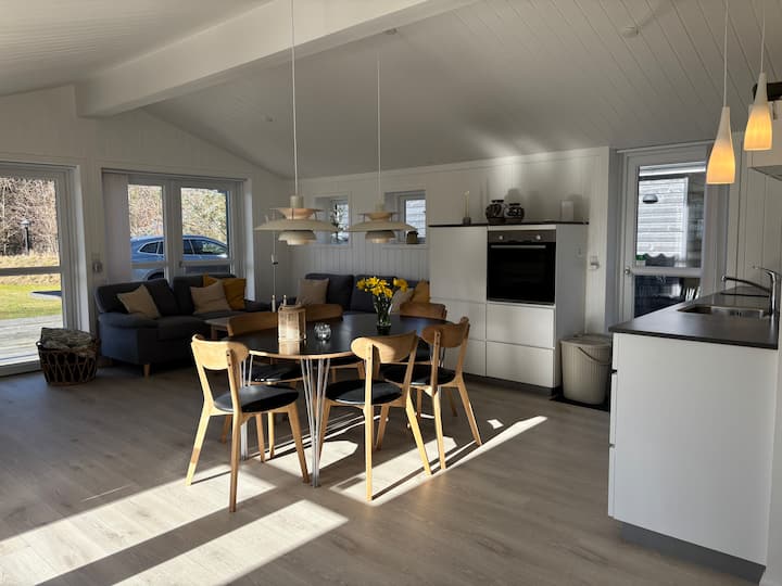 Sommerhus I Smuk Natur Ved Hav Og Med Vildmarksbad - Dánia