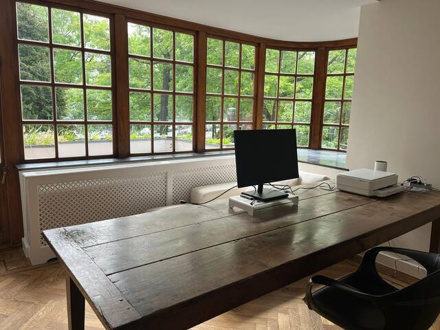 Luxurious 4 bedroom family house gallery image 5