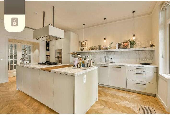 Luxurious 4 bedroom family house gallery image 4