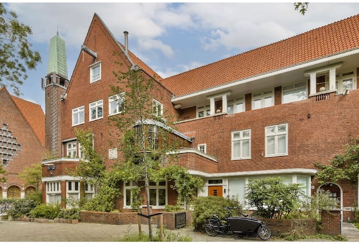 Luxurious 4 bedroom family house