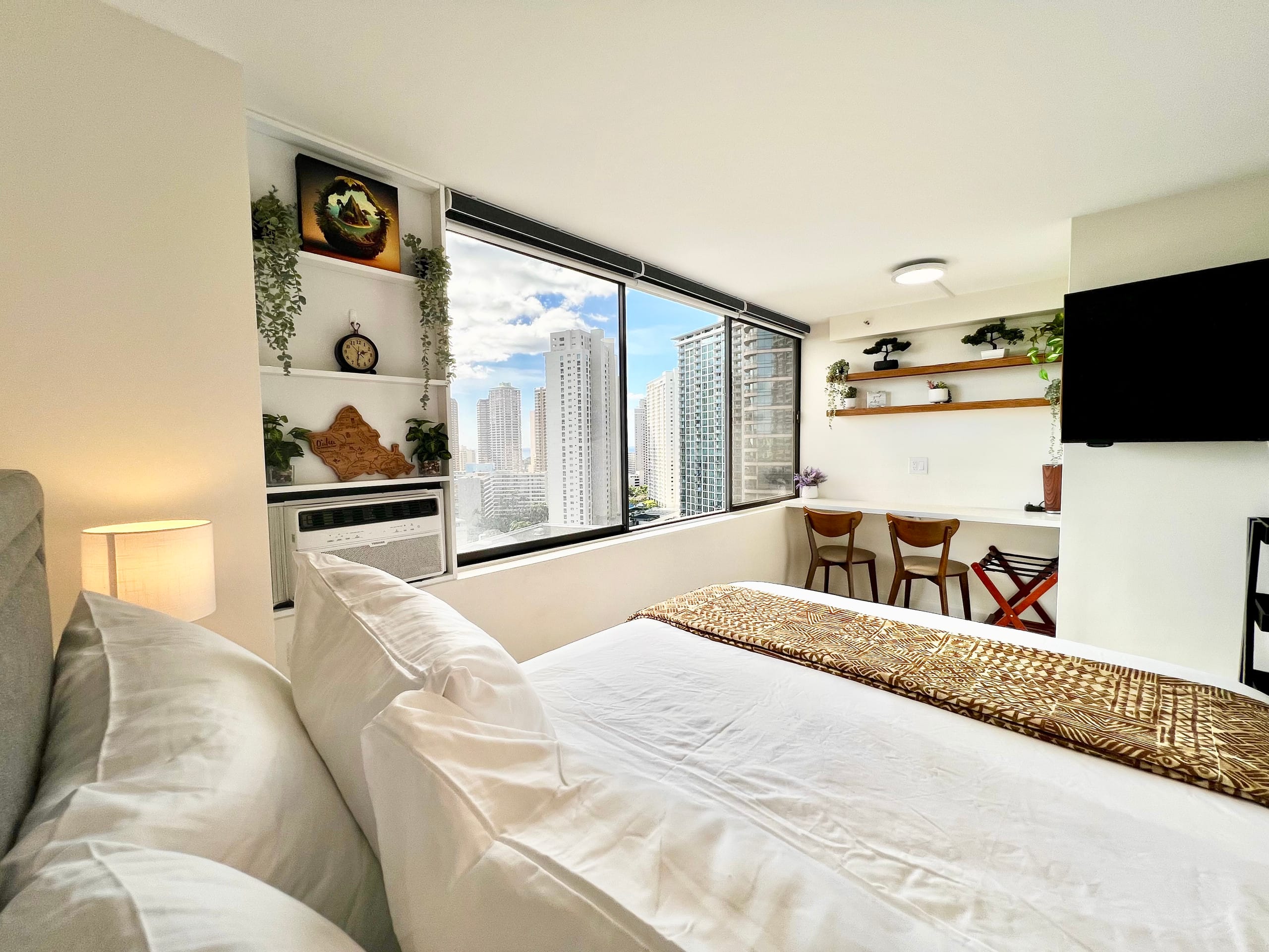 Condo in Honolulu · ★4.92 · 1 bedroom · 1 bed · 1 bath - Image 6