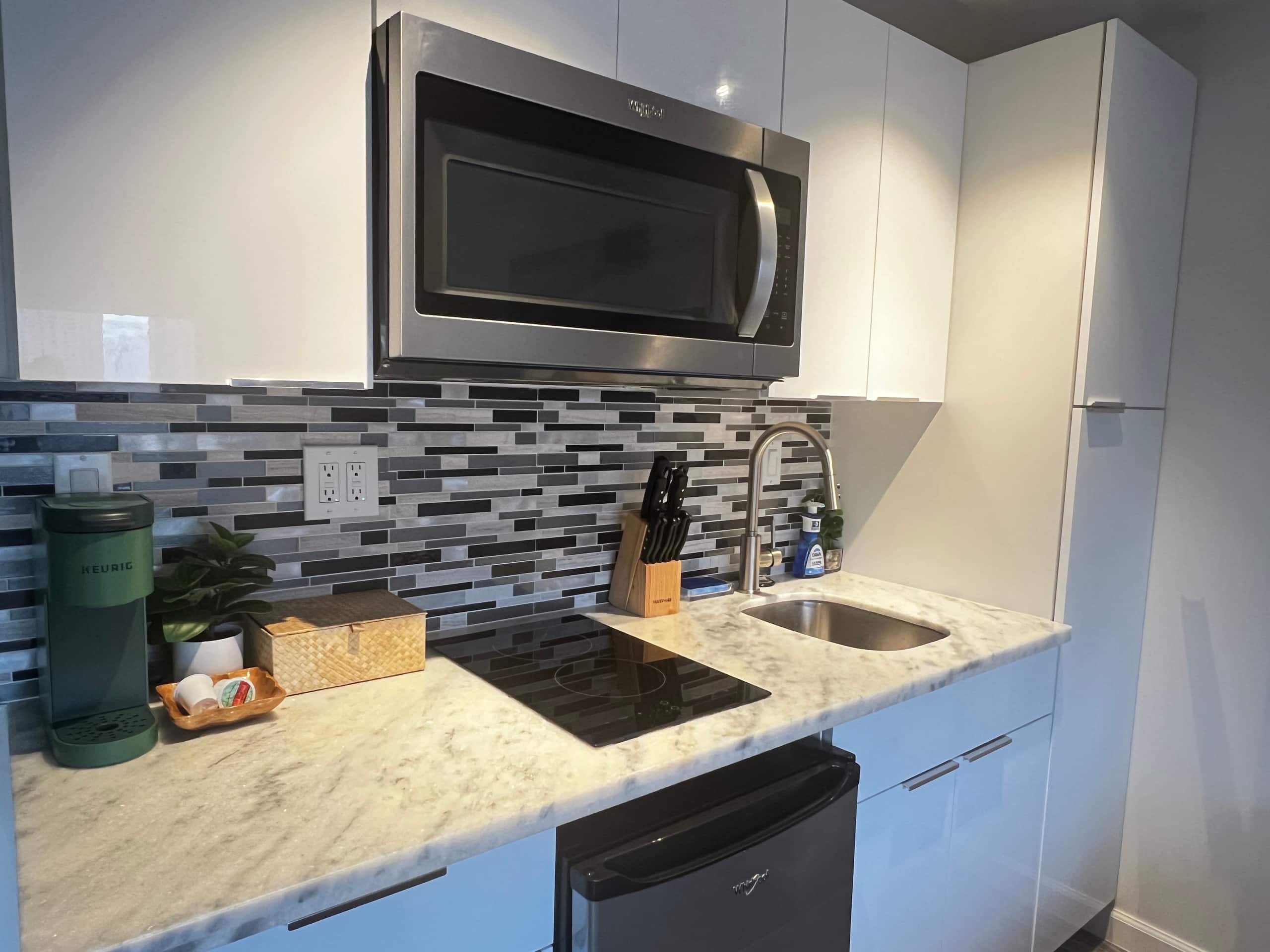 Condo in Honolulu · ★4.92 · 1 bedroom · 1 bed · 1 bath - Image 3