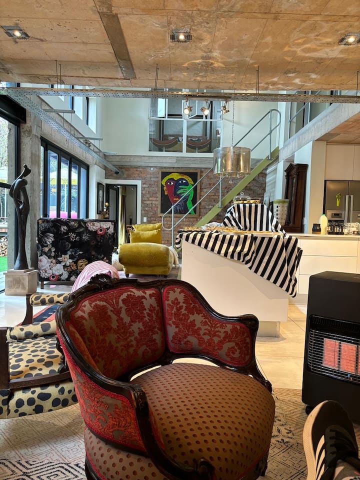 The Bright House Villa - Oudtshoorn