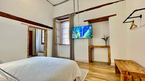 S16 Studio with a Colonial History Flavor
