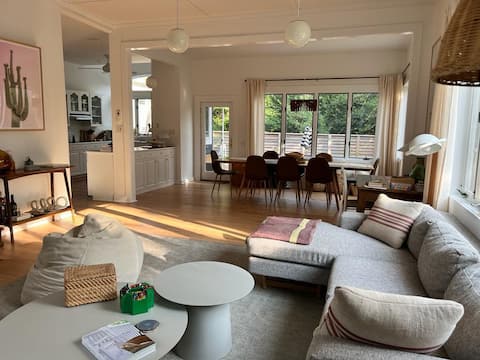 Seaview delightful abode