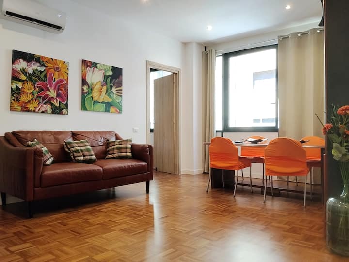 Casa Dei Fiori Colorful Apt - Bari