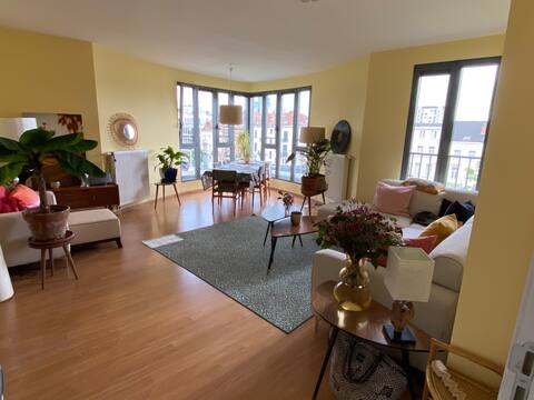 Popular Airbnb listing: Center of Brussels (min. 3 nights stay) in Molenbeek Saint Jean Sint Jans Molenbeek