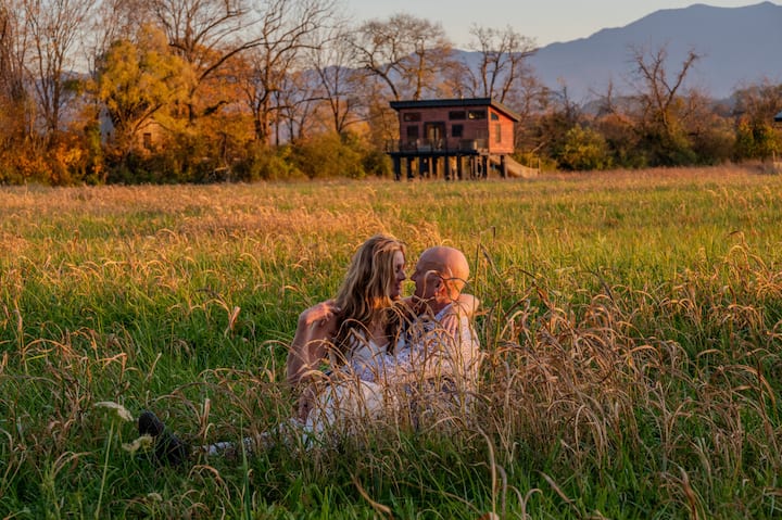 Forrest and Jenny Treehouse | Hot Tub | Riverfront - Treehouses