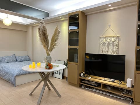 Yau Ma Tei Nathan Road, elevator direct access to 3 bedrooms and 2 bathrooms, 1 minute walk from sub
