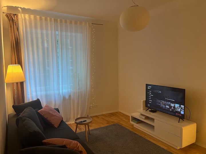 Cozy Apartment Next To Old Town - Tallinn