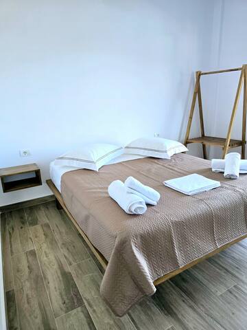 Ambelas Getaways managed Airbnb listing 3