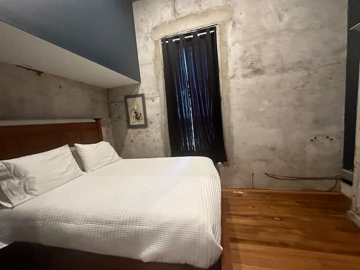 Queen bedroom