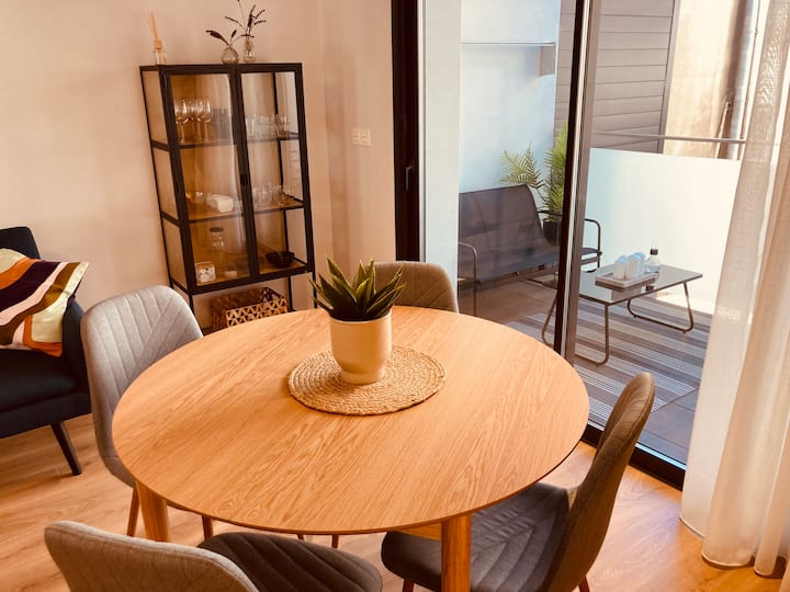 Cozy apartment in the heart of downtown. "Cortes 2"