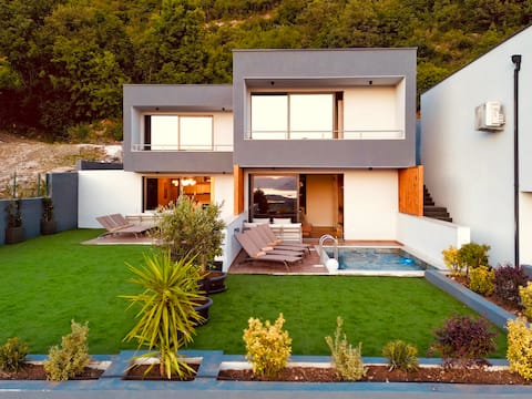 Villa with Own Pool 4
