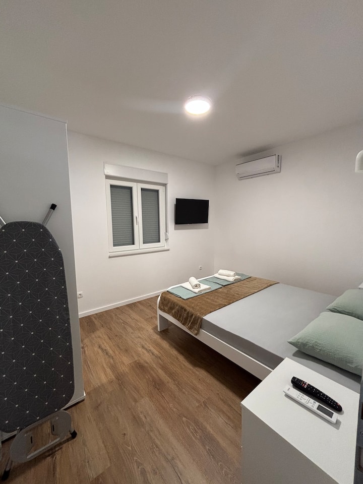 საძინებელი 1