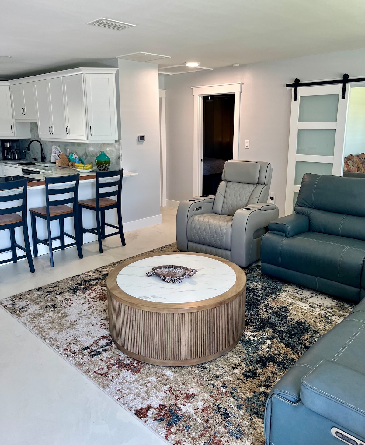 Top Airbnb: The Tiki Outdoor Oasis in Englewood