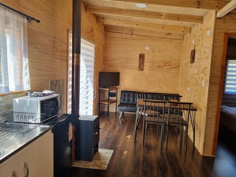Top performing Airbnb: 2 El Chucao Cabin in Región De Los Lagos
