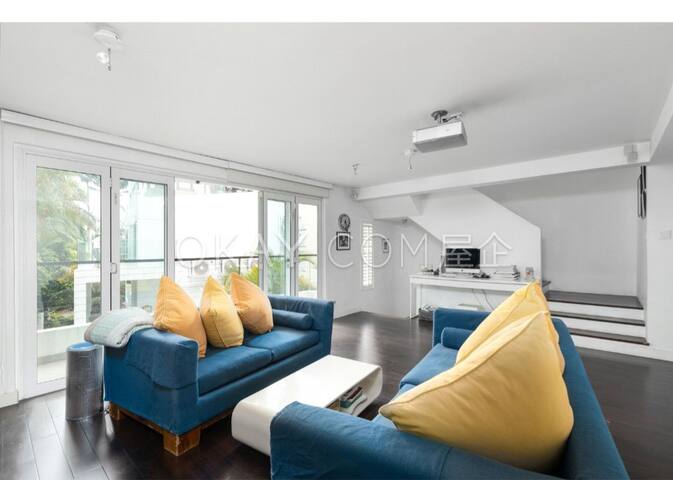 Modern family house gallery image 2