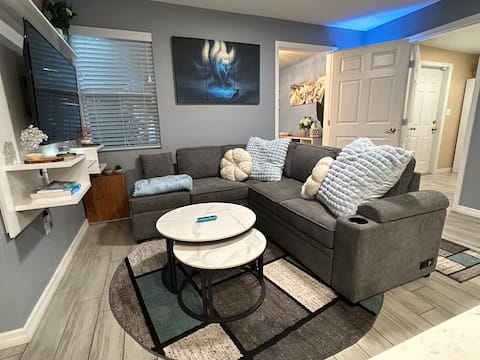 Popular Airbnb listing: Bungalow Bliss on Highland in Lowry Park Central